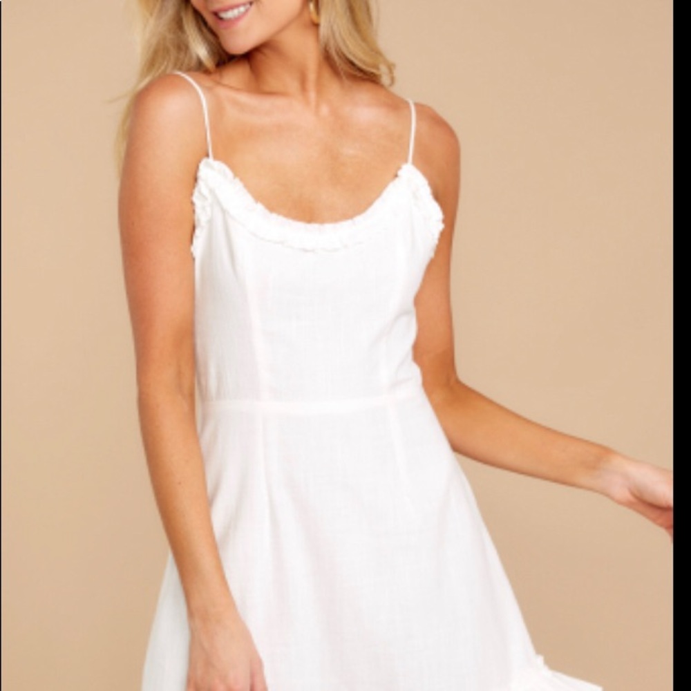 White dress - Picture 2 of 3